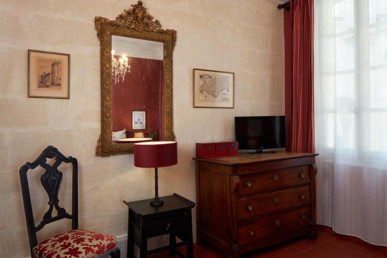 Hotel De L'Atelier Villeneuve-lès-Avignon Extérieur photo