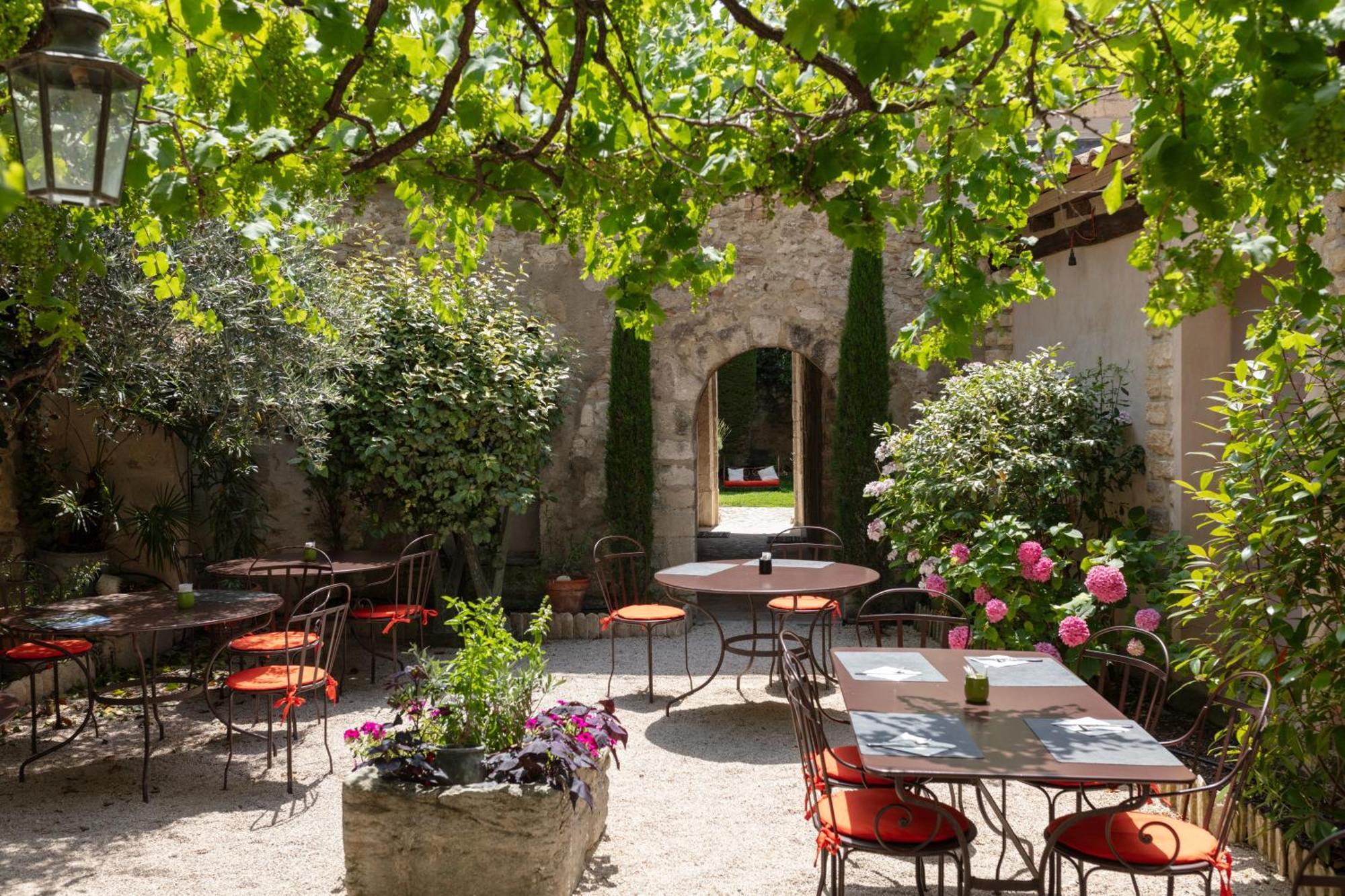 Hotel De L'Atelier Villeneuve-lès-Avignon Extérieur photo