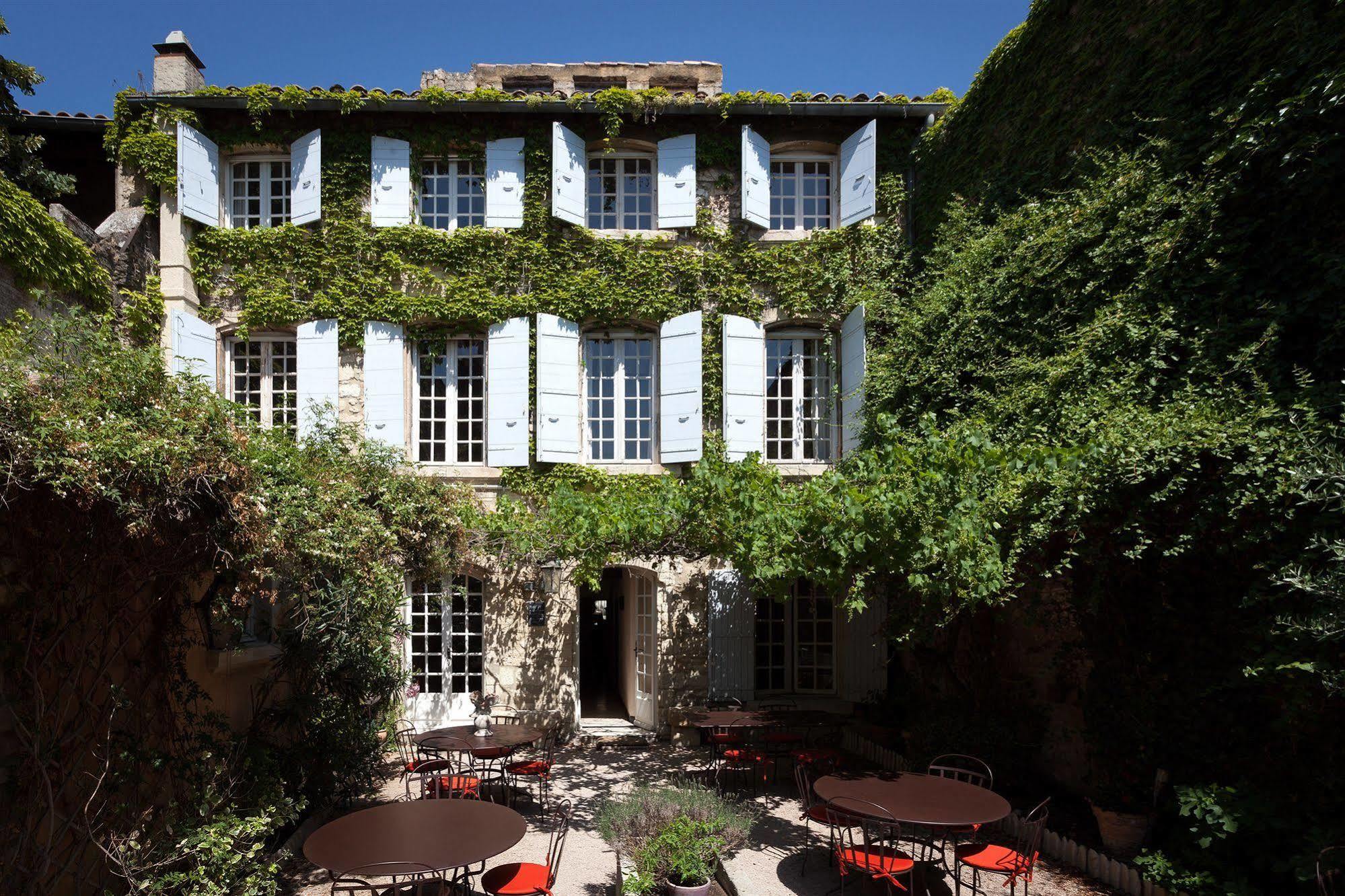 Hotel De L'Atelier Villeneuve-lès-Avignon Extérieur photo