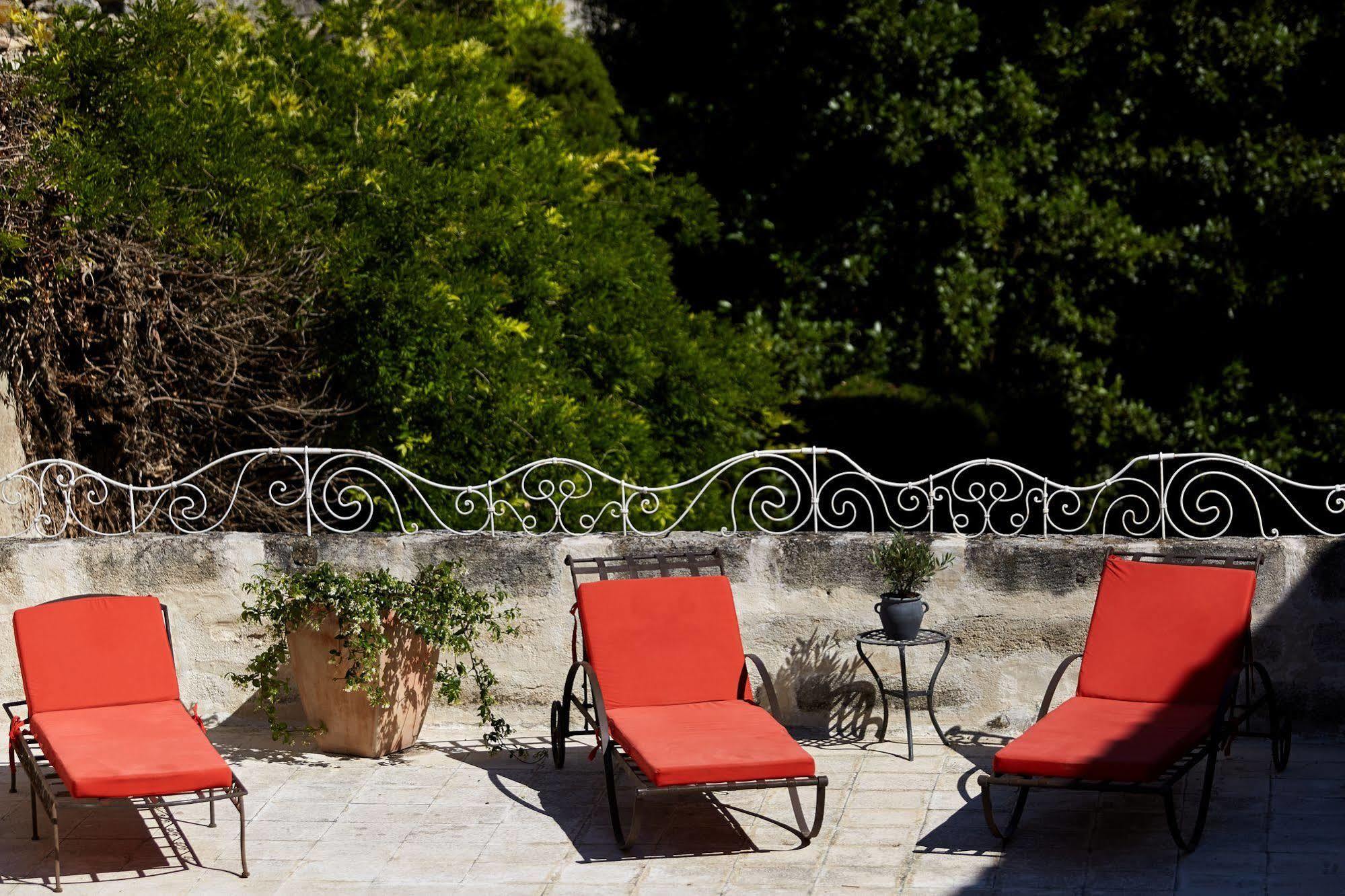 Hotel De L'Atelier Villeneuve-lès-Avignon Extérieur photo